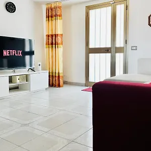 Domus Aurea - Intero Ed Indipendente Con Giardino Appartamento
